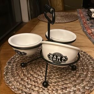 Small bowls for dips or snacks. Great for parties or on your desk.